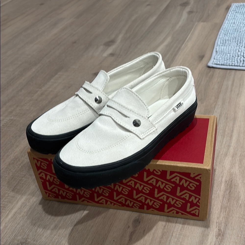 Vans Women's Cream and Black Flats